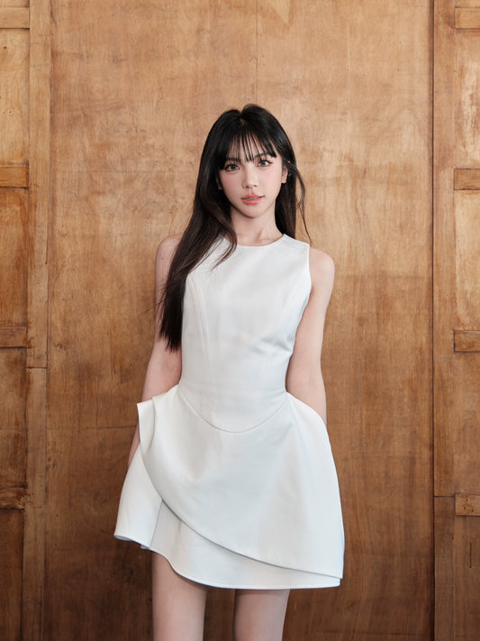 デザインカットミニ丈ドレス