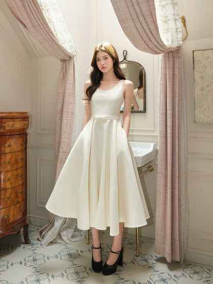 リボンUネッククラシックロングドレス