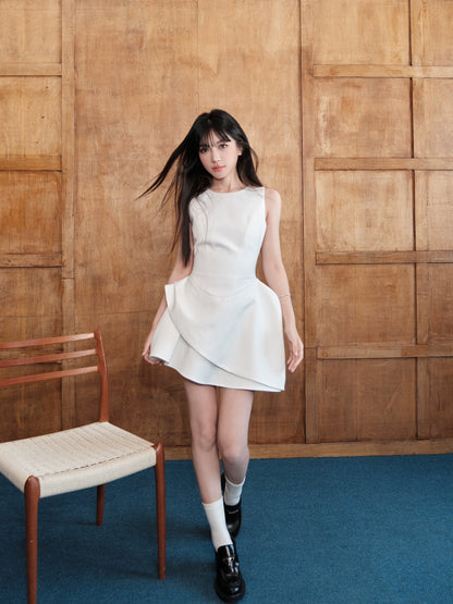 デザインカットミニ丈ドレス